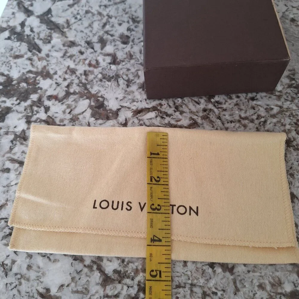 lot‎ 2 Louis Vuitton box and dust bag
